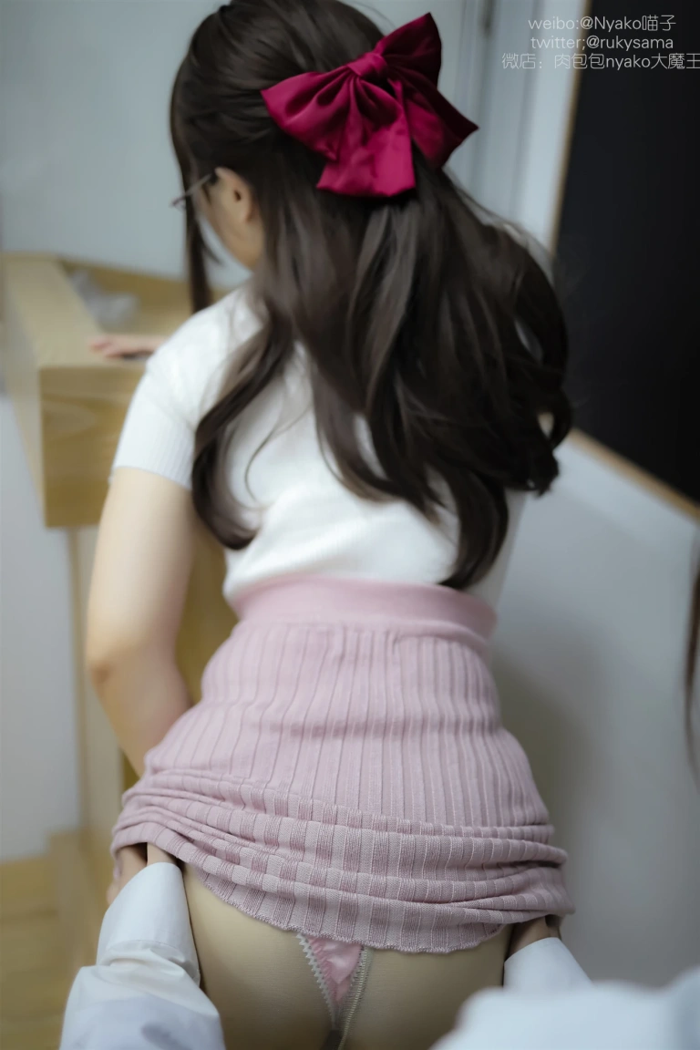 Nyako喵子《誰も知らないの大人時間2》主题写真：123张全套美图
