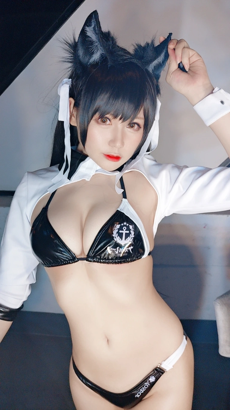 Nyako喵子《爱宕机车》主题写真：17张全套美图