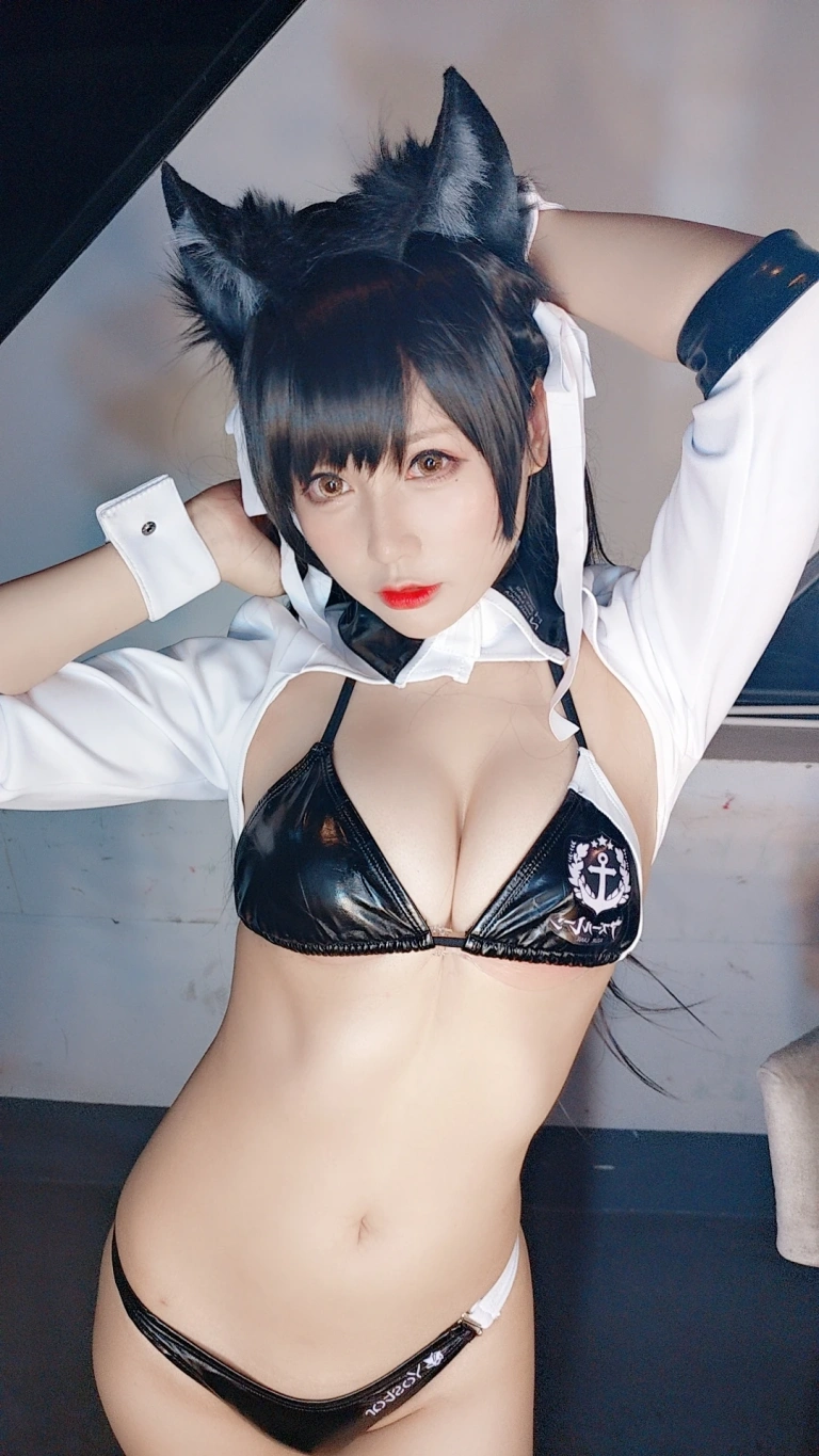 Nyako喵子《爱宕机车》主题写真：17张全套美图