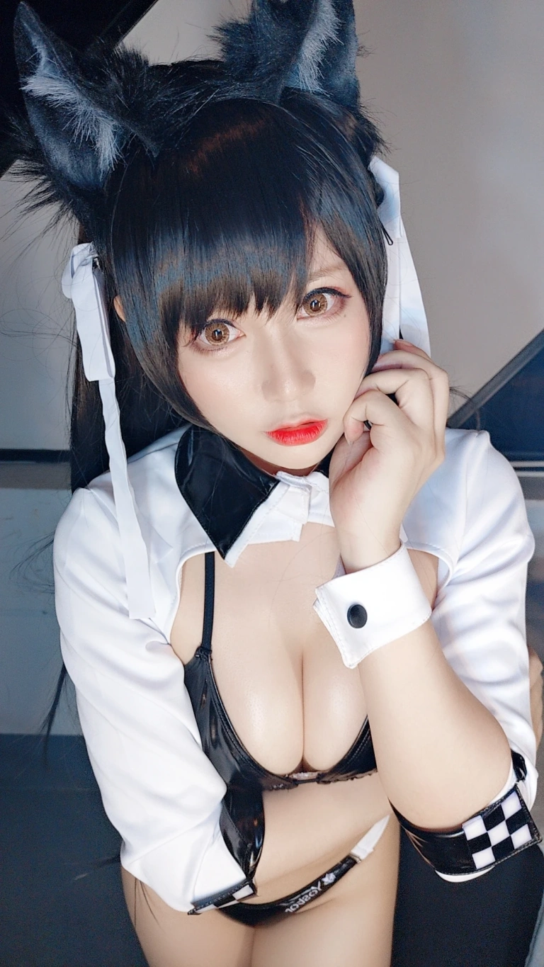 Nyako喵子《爱宕机车》主题写真：17张全套美图