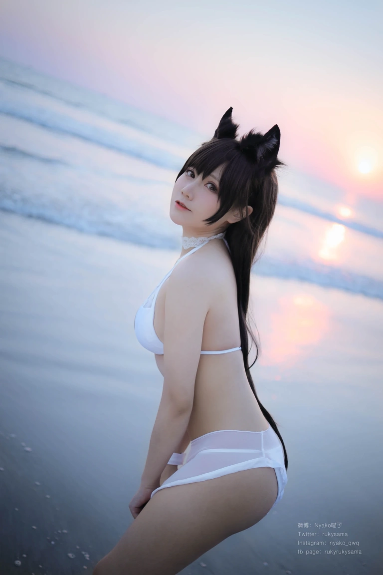 Nyako喵子《爱宕泳装》主题写真：25张全套美图