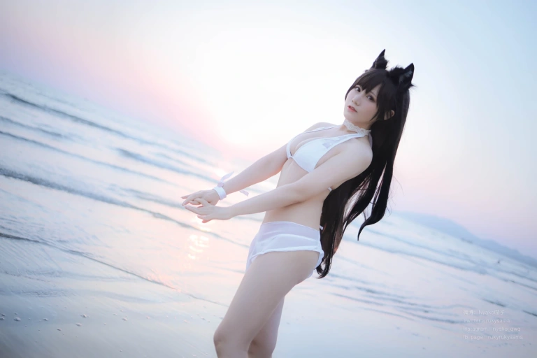 Nyako喵子《爱宕泳装》主题写真：25张全套美图
