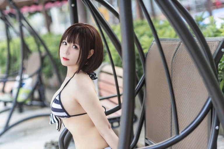 Nyako喵子《加藤惠泳装》主题写真：11张全套美图