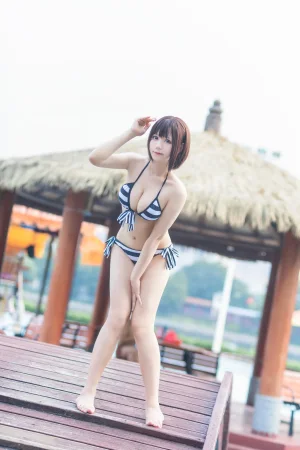 Nyako喵子《加藤惠泳装》主题写真：11张全套美图