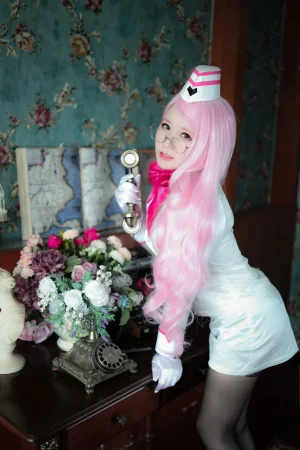 Nyako喵子《柯杨斯卡娅》主题写真：35张全套美图