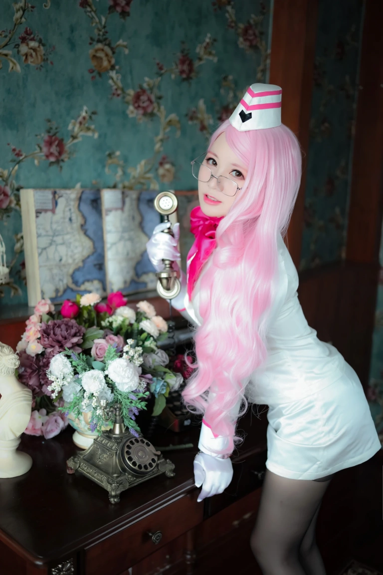 Nyako喵子《柯杨斯卡娅》主题写真：35张全套美图