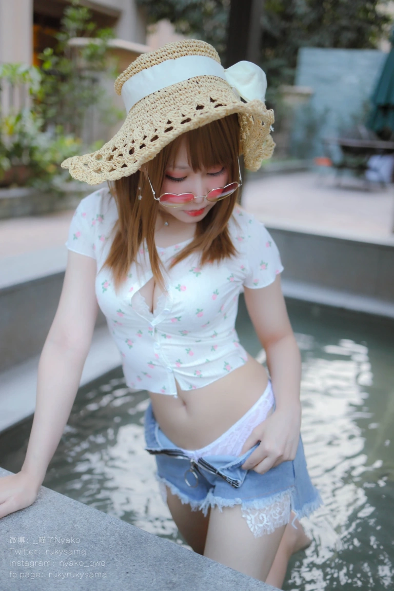 Nyako喵子《温泉旅行》主题写真：225张全套美图，含2个视频