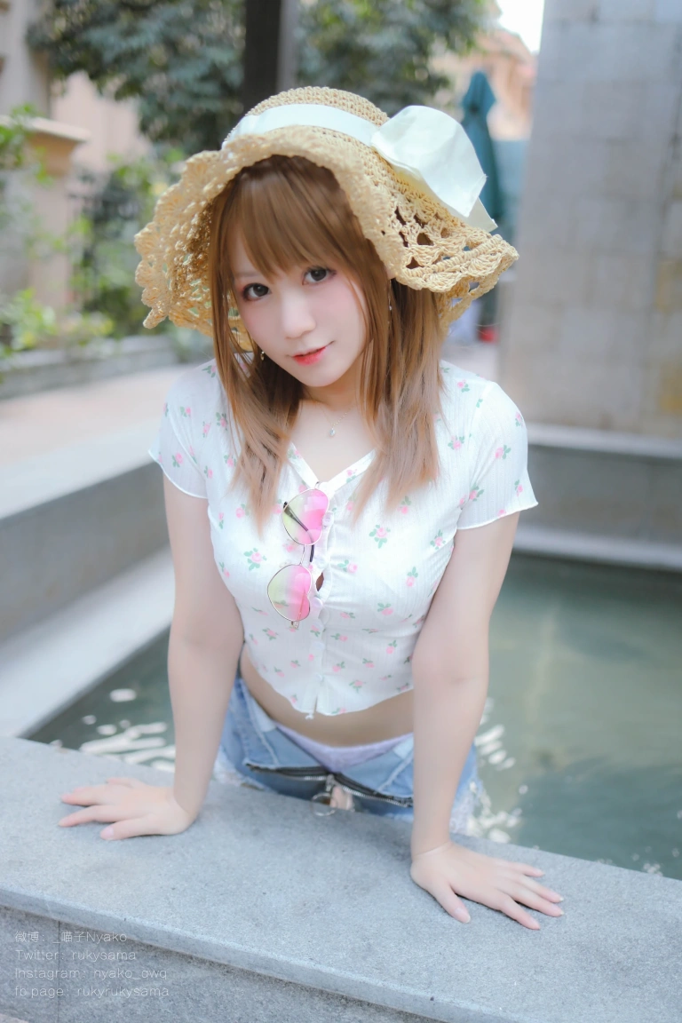 Nyako喵子《温泉旅行》主题写真：225张全套美图，含2个视频