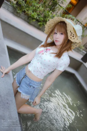 Nyako喵子《温泉旅行》主题写真：225张全套美图，含2个视频