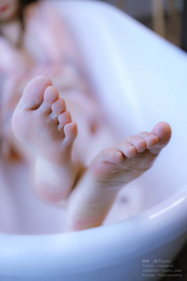 Nyako喵子《妄想彼女との同棲生活》主题写真：205张全套美图，含2个视频