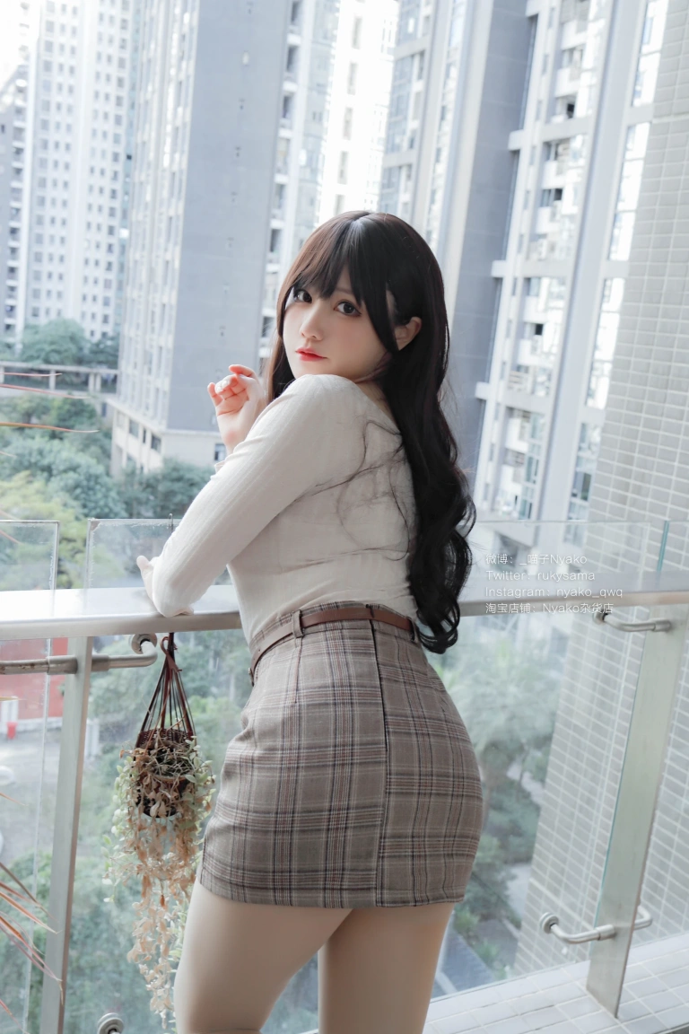 Nyako喵子《姐姐的居家假日》主题写真：89张全套美图，含1个视频