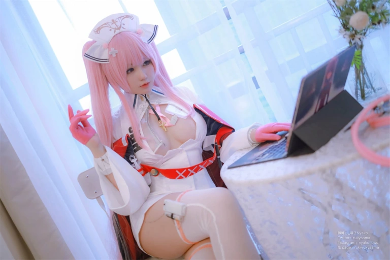 Nyako喵子《英仙座护士》主题写真：65张全套美图