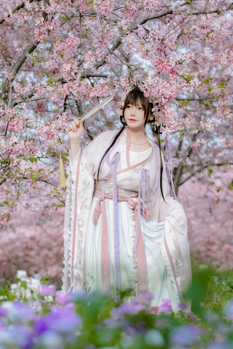 Nyako喵子《樱花汉服 花神祈愿》主题写真：52张全套美图