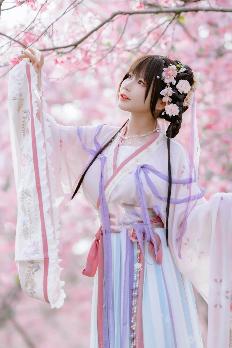 Nyako喵子《樱花汉服 花神祈愿》主题写真：52张全套美图