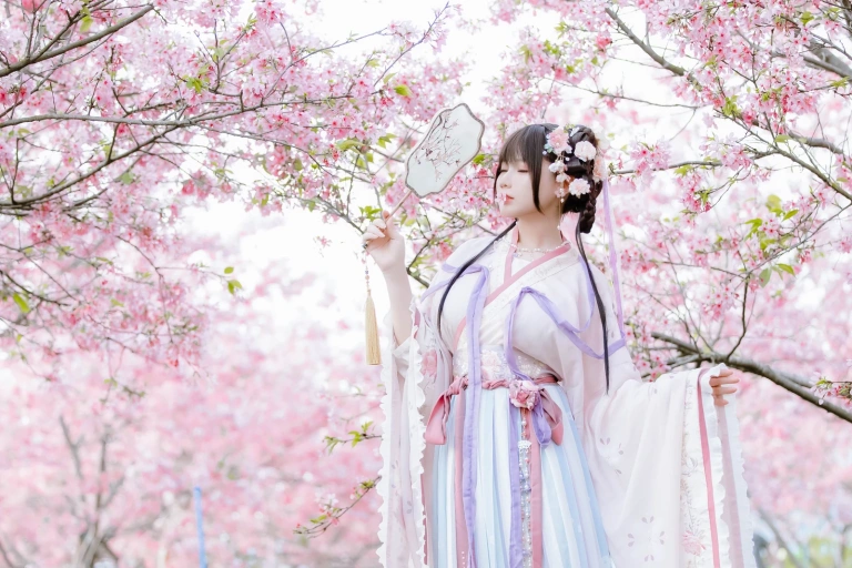 Nyako喵子《樱花汉服 花神祈愿》主题写真：52张全套美图