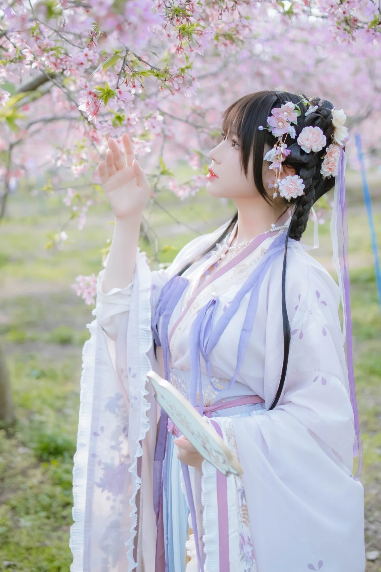 Nyako喵子《樱花汉服 花神祈愿》主题写真：52张全套美图
