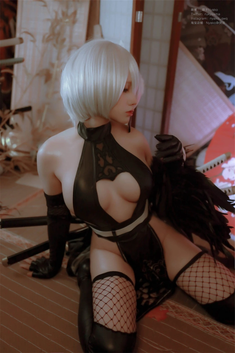 Nyako喵子《2B同人旗袍》主题写真：43张全套美图