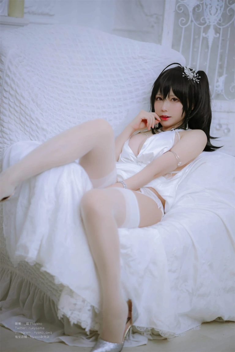 Nyako喵子《大凤纯白婚纱》主题写真：65张全套美图