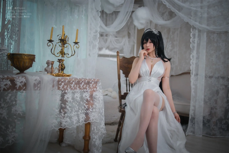 Nyako喵子《大凤纯白婚纱》主题写真：65张全套美图