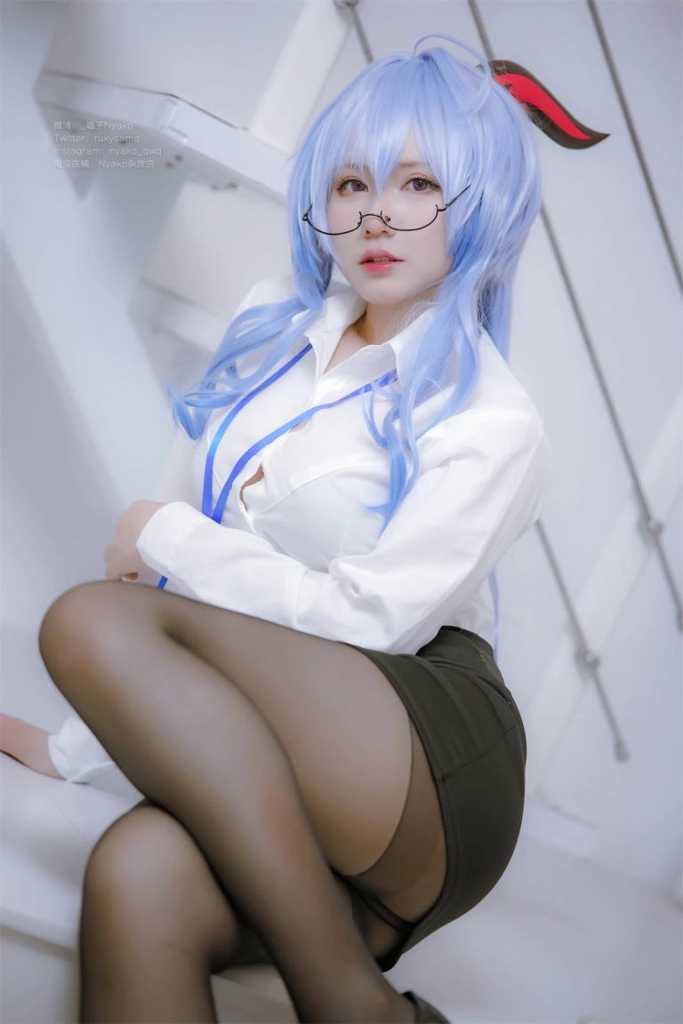 Nyako喵子《原神 甘雨OL》主题写真：79张全套美图