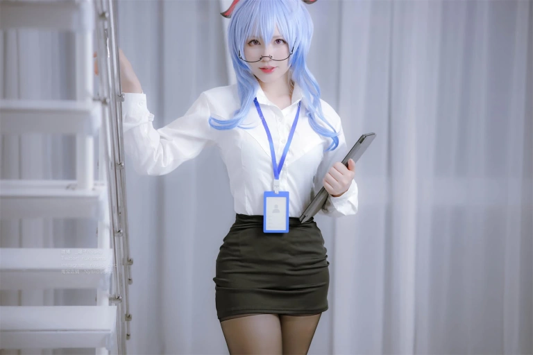Nyako喵子《原神 甘雨OL》主题写真：79张全套美图