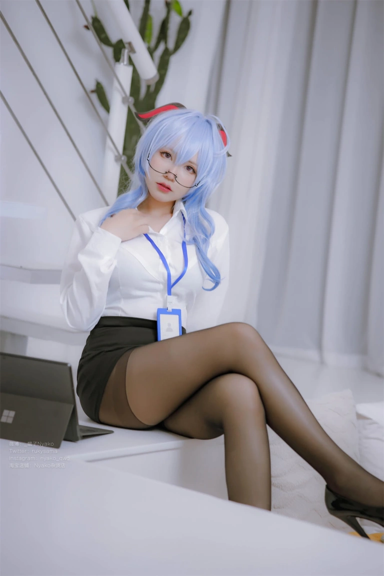 Nyako喵子《原神 甘雨OL》主题写真：79张全套美图