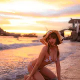 Nyako喵子《向日葵比基尼》主题写真：66张全套美图，含1个视频