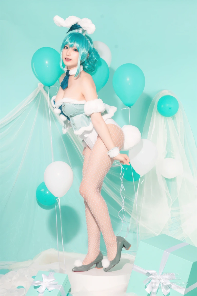 Nyako喵子《初音白兔》主题写真：41张全套美图