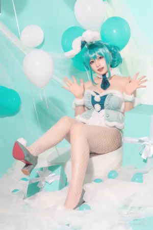 Nyako喵子《初音白兔》主题写真：41张全套美图
