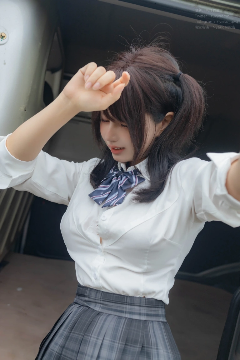 Nyako喵子《诱拐本》主题写真：265张全套美图，含2个视频