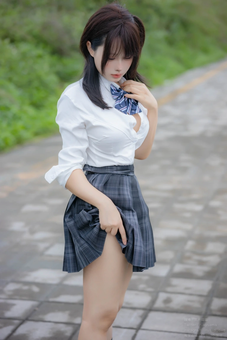 Nyako喵子《诱拐本》主题写真：265张全套美图，含2个视频
