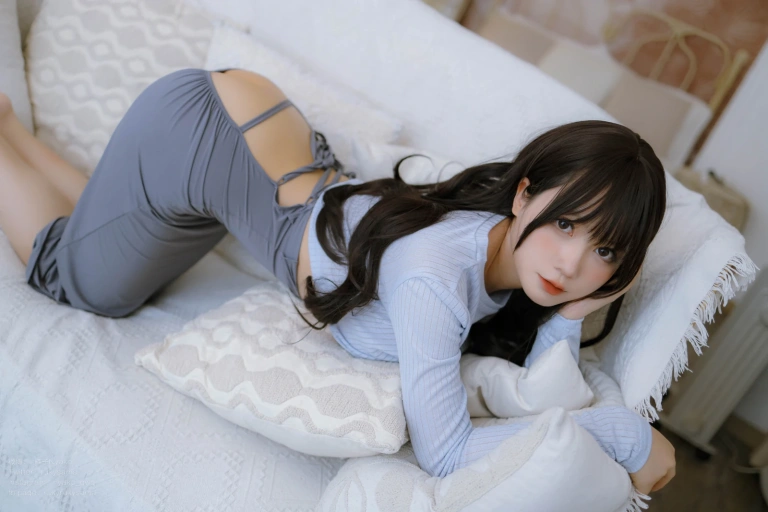 Nyako喵子《吉他妹妹连衣裙》主题写真：71张全套美图，含1个视频