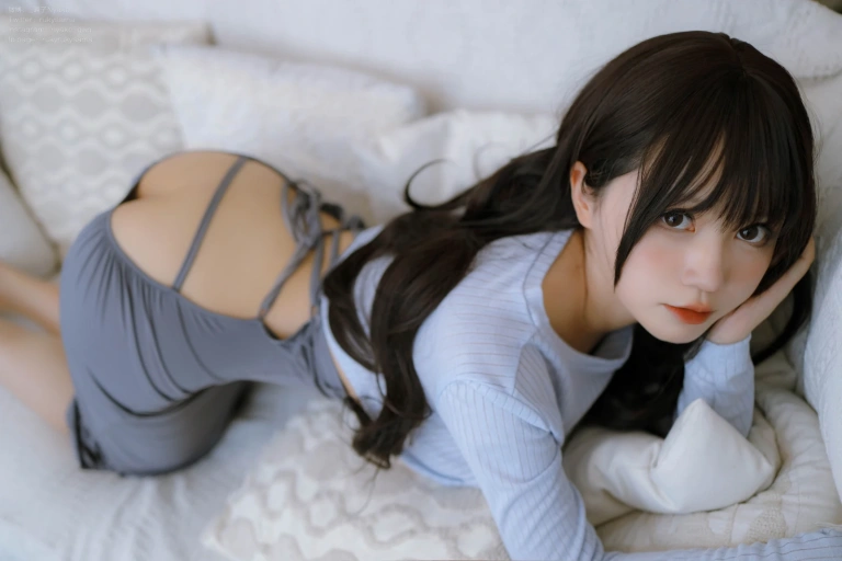 Nyako喵子《吉他妹妹连衣裙》主题写真：71张全套美图，含1个视频