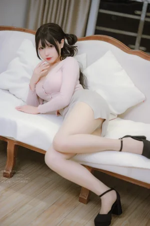 Nyako喵子《姐姐本》主题写真：306张全套美图，含2个视频