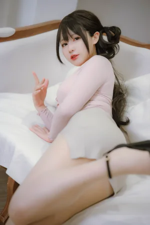 Nyako喵子《姐姐本》主题写真：306张全套美图，含2个视频