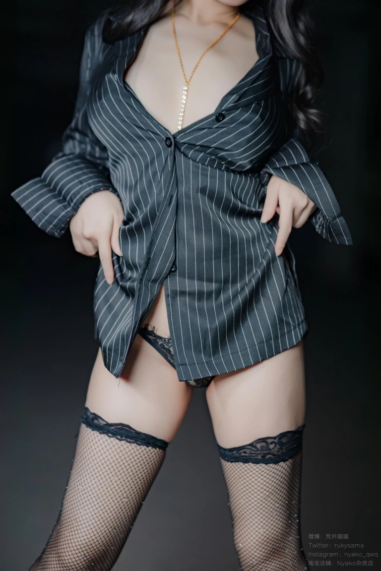 Nyako喵子《电子版49 誰も知らないの大人時間5》主题写真：161张全套美图