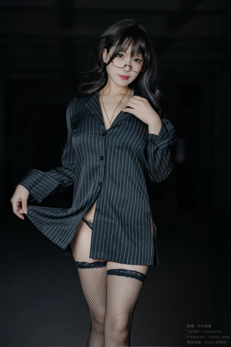 Nyako喵子《电子版49 誰も知らないの大人時間5》主题写真：161张全套美图