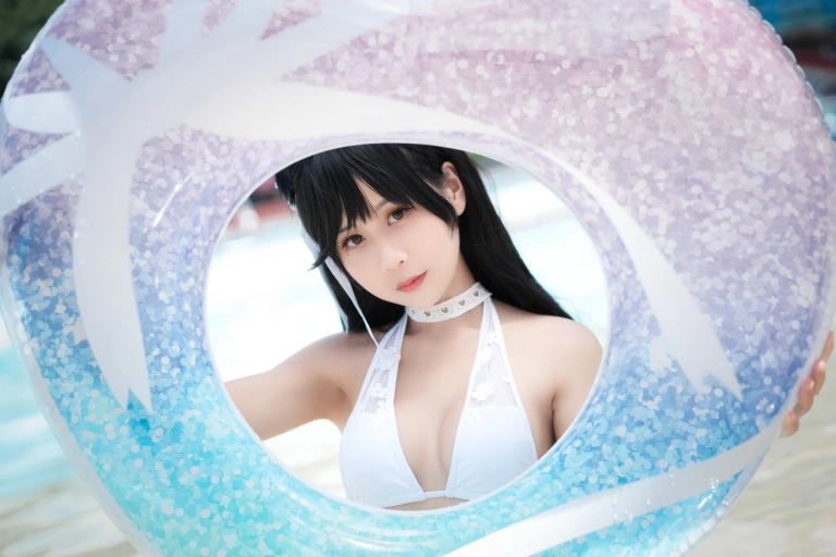 萌芽儿o0《爱宕泳装》主题写真：30张全套美图