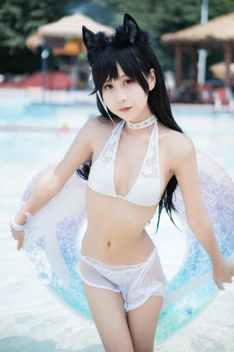 萌芽儿o0《爱宕泳装》主题写真：30张全套美图