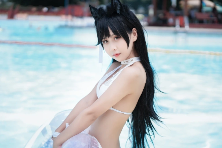 萌芽儿o0《爱宕泳装》主题写真：30张全套美图
