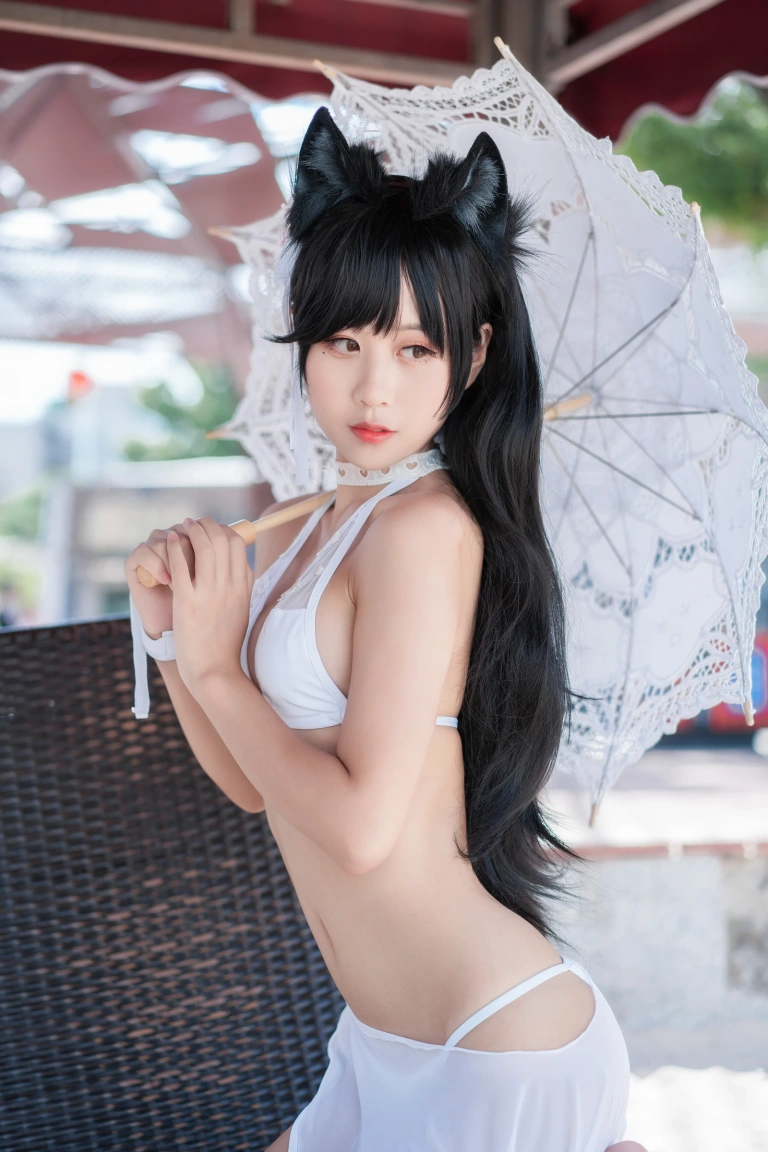 萌芽儿o0《爱宕泳装》主题写真：30张全套美图