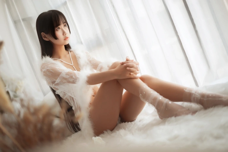 萌芽儿o0《毛绒内衣》主题写真：27张全套美图