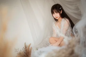 萌芽儿o0《毛绒内衣》主题写真：27张全套美图