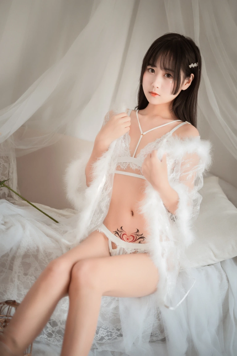 萌芽儿o0《毛绒内衣》主题写真：27张全套美图
