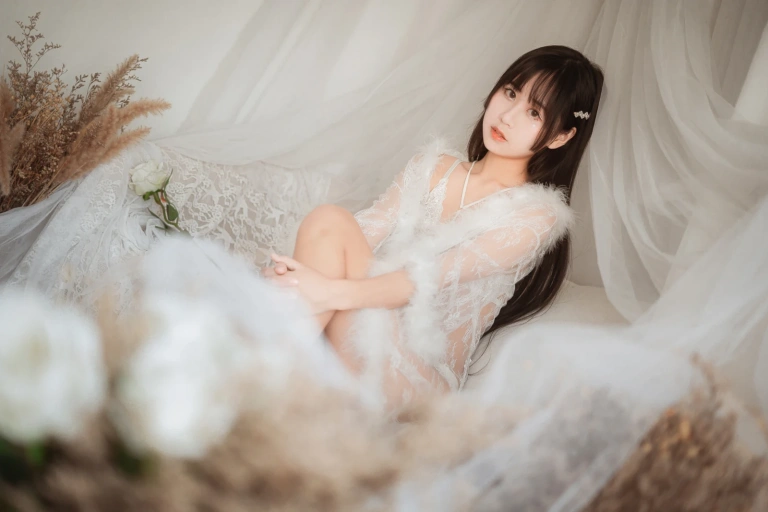 萌芽儿o0《毛绒内衣》主题写真：27张全套美图
