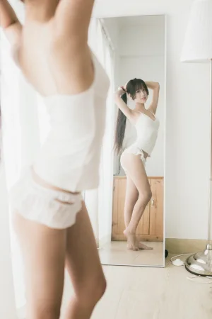 萌芽儿o0《民宿》主题写真：20张全套美图