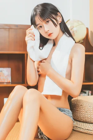 萌芽儿o0《少女午后》主题写真：40张全套美图