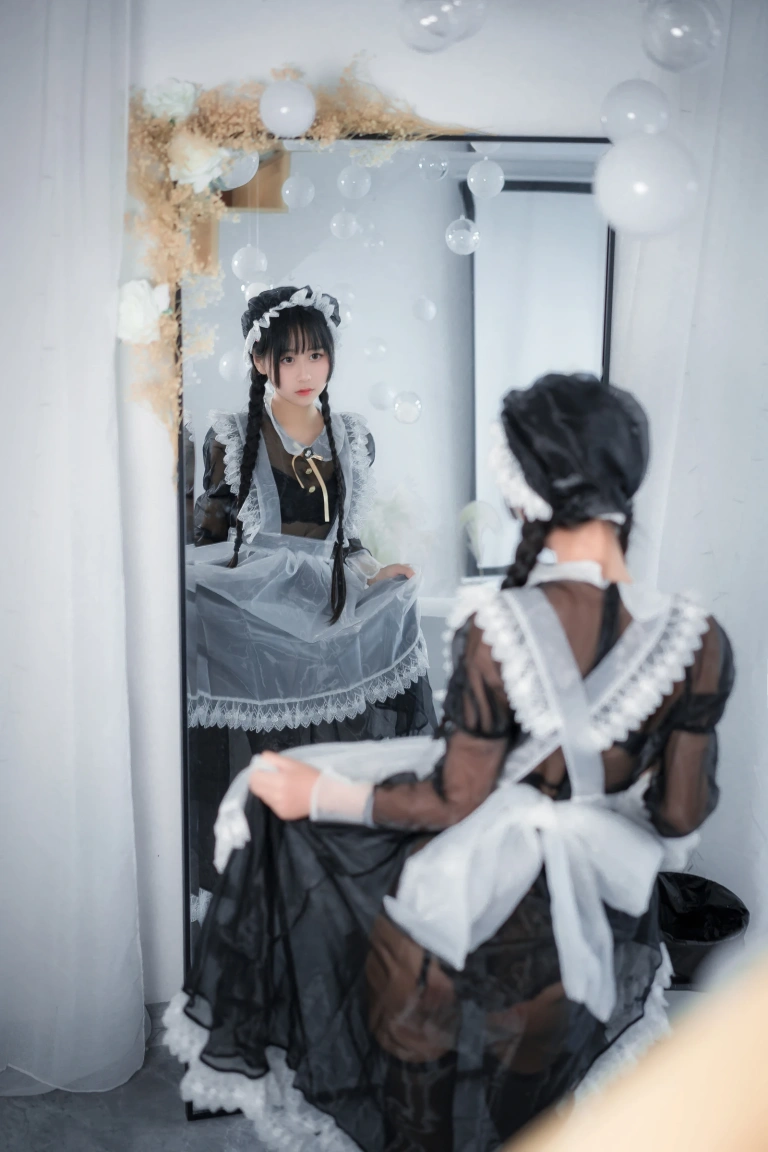 萌芽儿o0《透明女仆》主题写真：53张全套美图