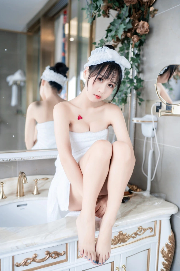 萌芽儿o0《浴巾》主题写真：27张全套美图