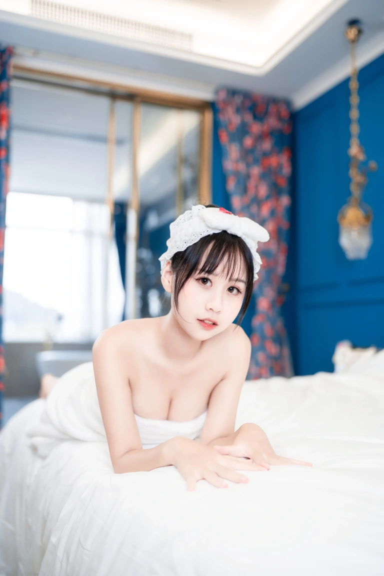 萌芽儿o0《浴巾》主题写真：27张全套美图